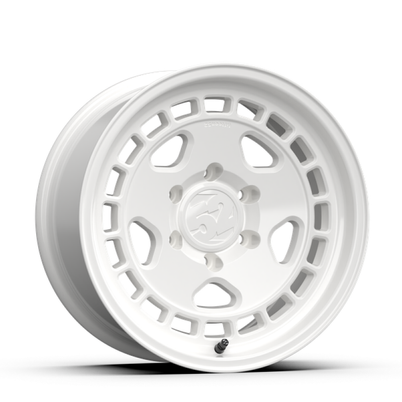 fifteen52 Turbomac HD Classic 17x8.5 / 6x139.7 BP / 0ET / 106.2 CB / 4.75in BS / Classic White Wheel