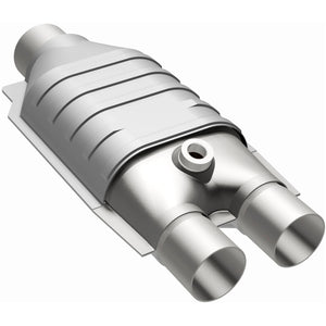 MagnaFlow Conv Universal 2.5 inch/2 inch S/D PC2 Rear